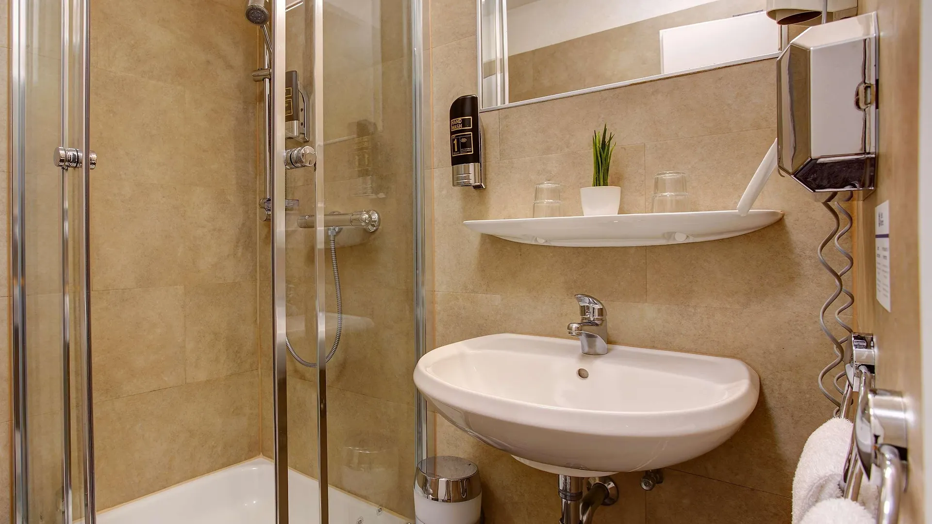 Sure Hotel By Best Western Ambassador Duesseldorf  Düsseldorf