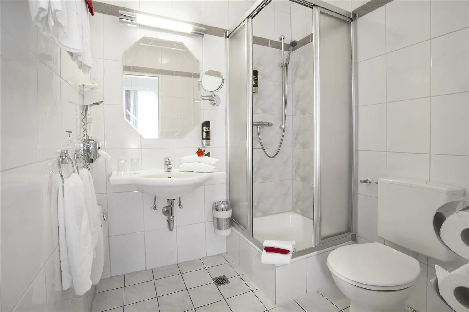 Sure Hotel By Best Western Ambassador Duesseldorf 3*, Dusseldorf