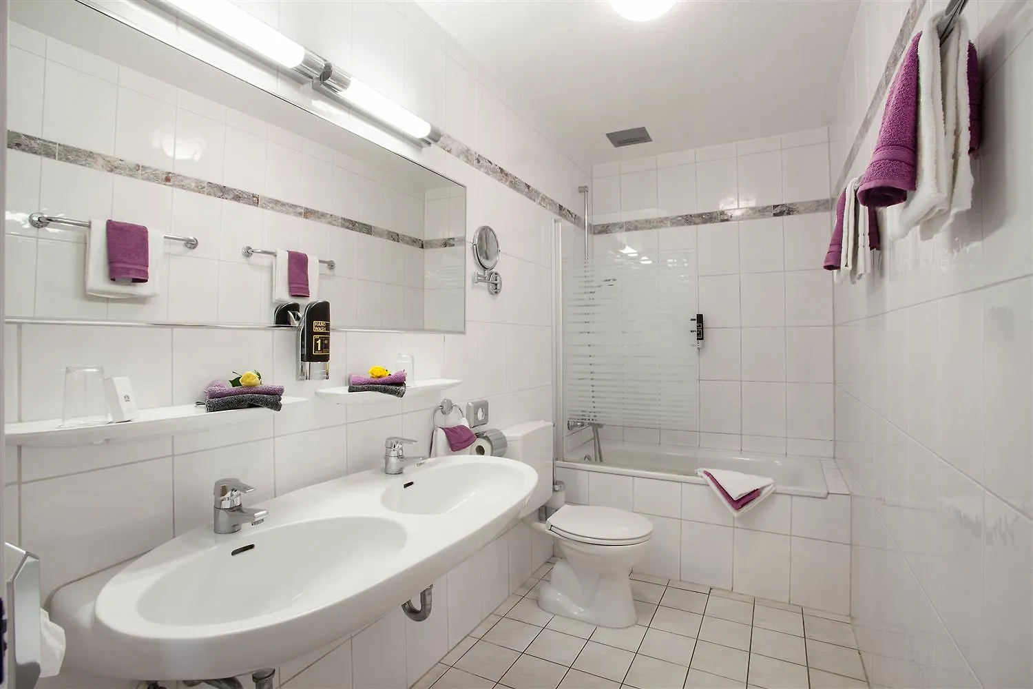 Sure Hotel By Best Western Ambassador Duesseldorf 3*, Düsseldorf