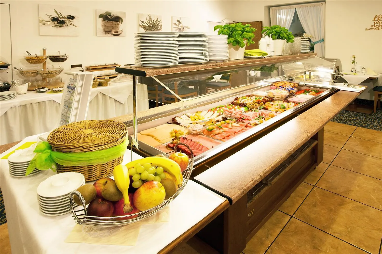***  Sure Hotel By Best Western Ambassador Duesseldorf Almanya